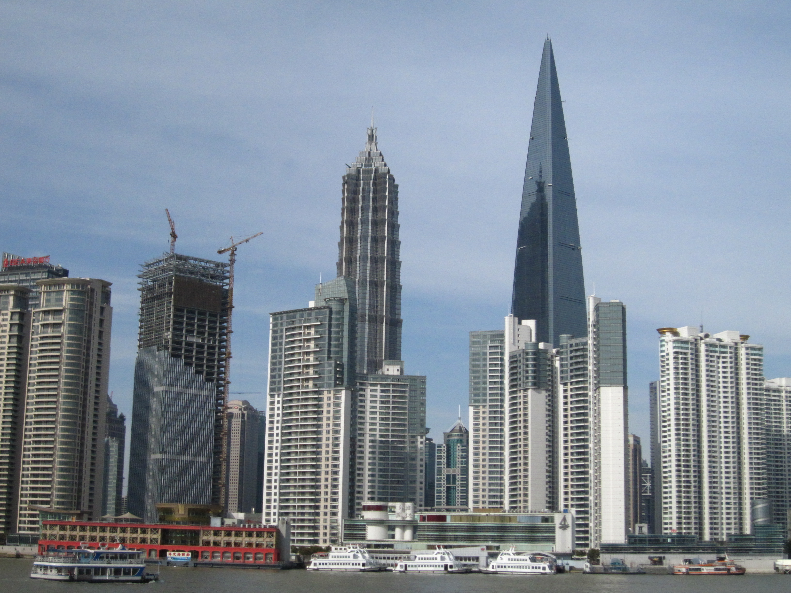 环球金融中心的风姿（侧面）