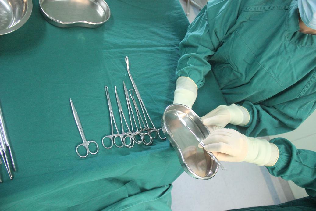 2号作品  规范使用锐器 减少职业暴露